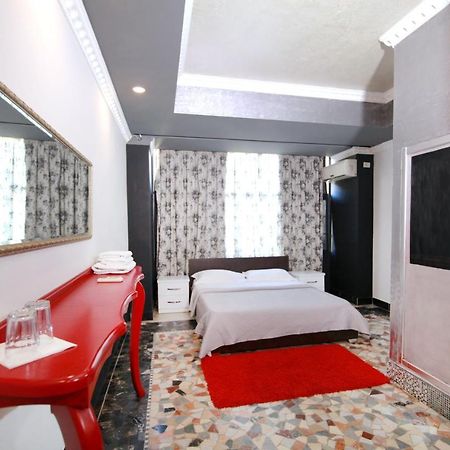 Hotel Eagle 地拉那 外观 照片