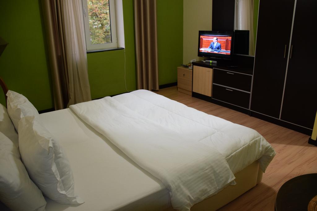Hotel Eagle 地拉那 外观 照片