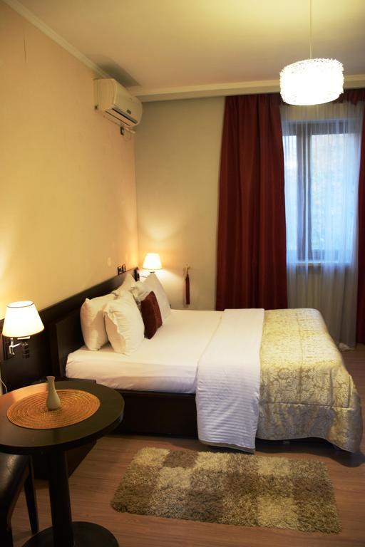 Hotel Eagle 地拉那 外观 照片