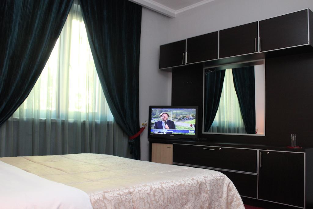 Hotel Eagle 地拉那 外观 照片