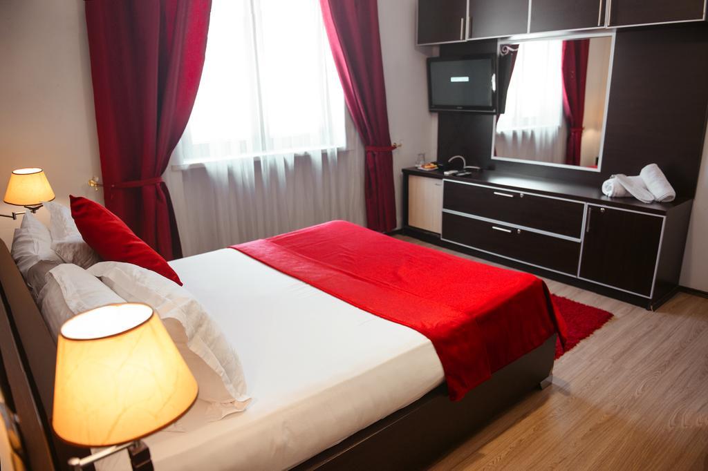 Hotel Eagle 地拉那 外观 照片
