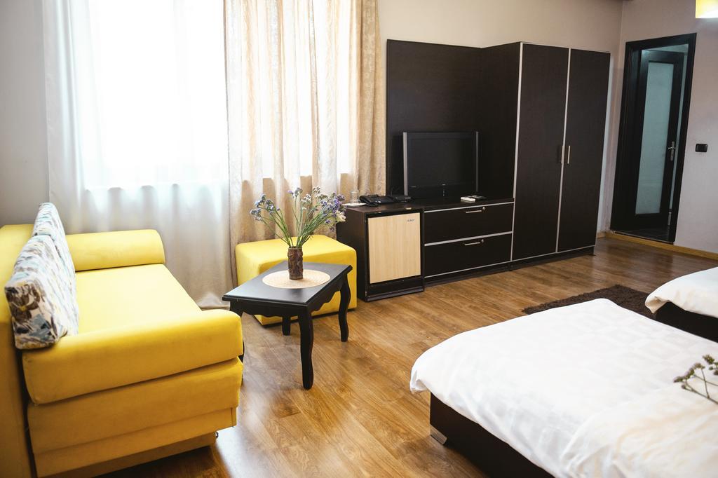 Hotel Eagle 地拉那 客房 照片