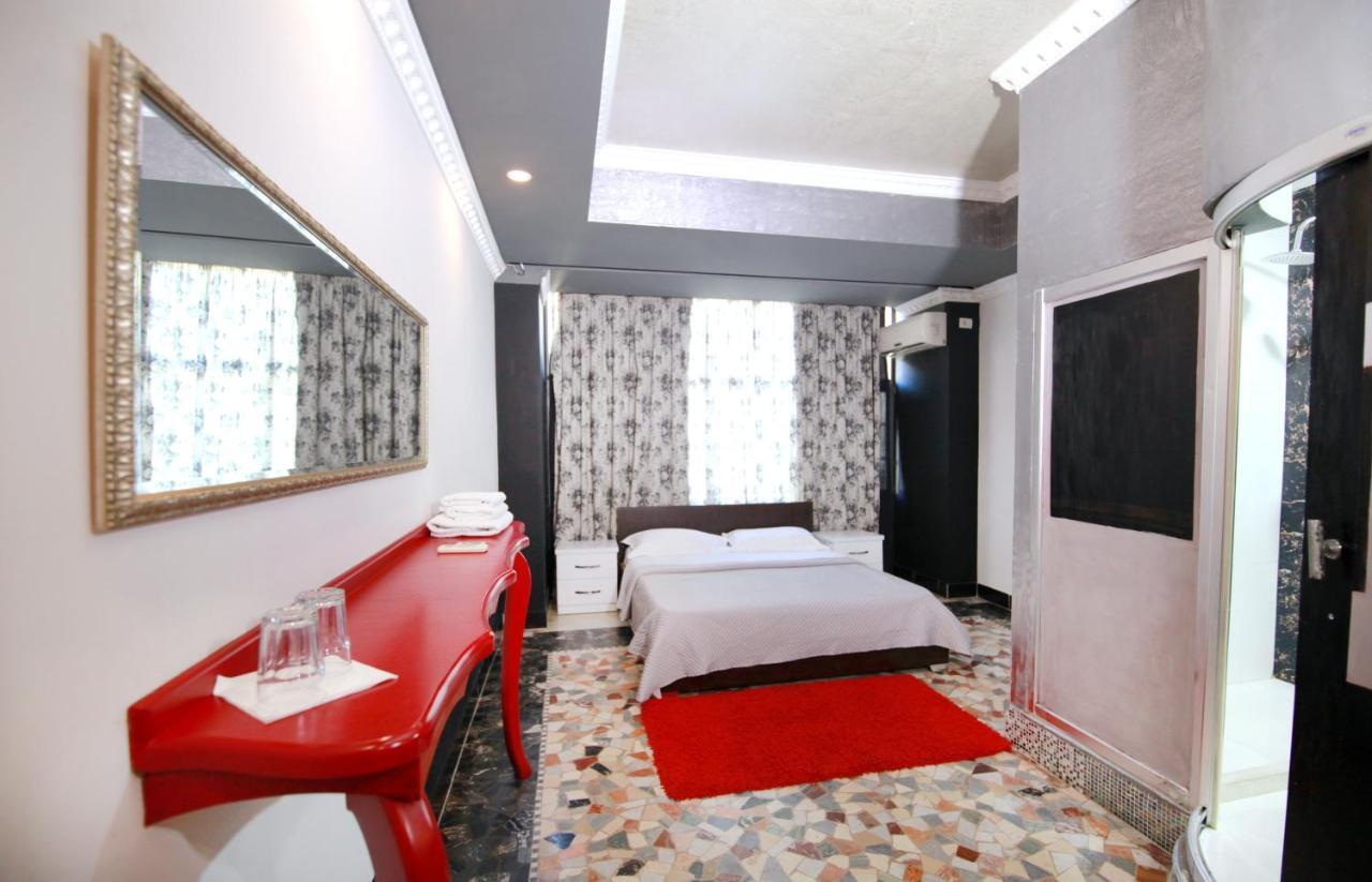 Hotel Eagle 地拉那 外观 照片