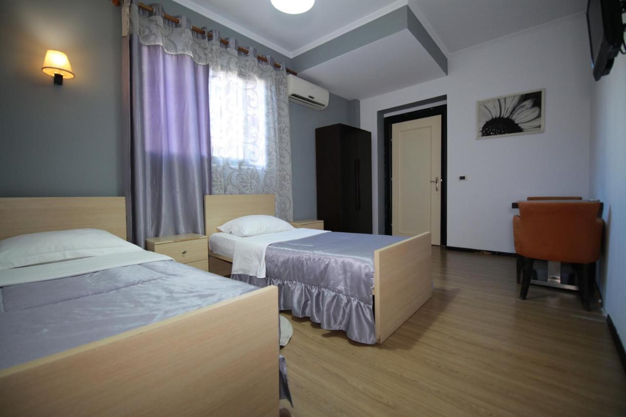 Hotel Eagle 地拉那 外观 照片